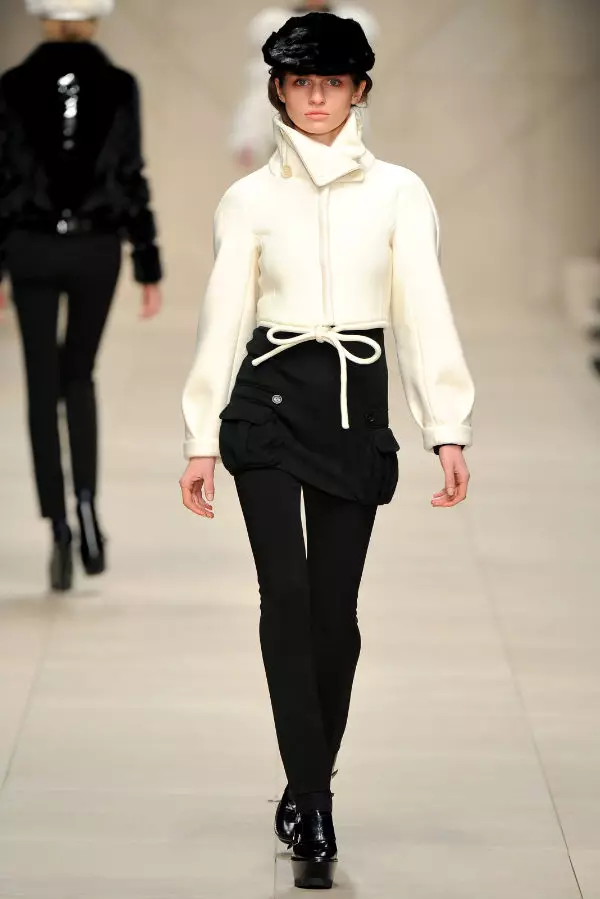 Burberry Fall 2011 | ลอนดอนแฟชั่นวีค