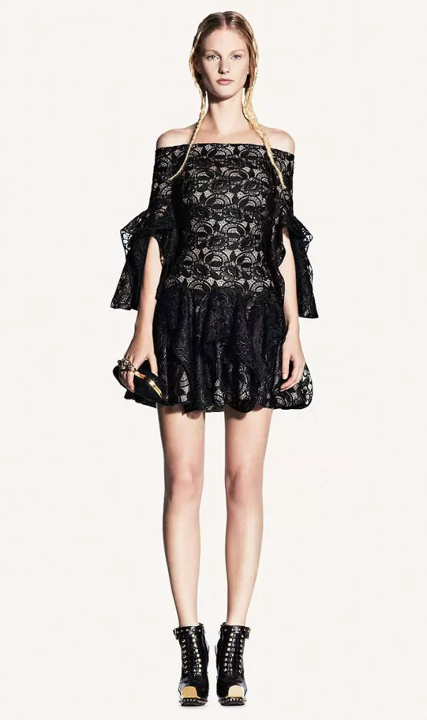 Alexander McQueen orisun omi 2011: Patricia van der Vliet