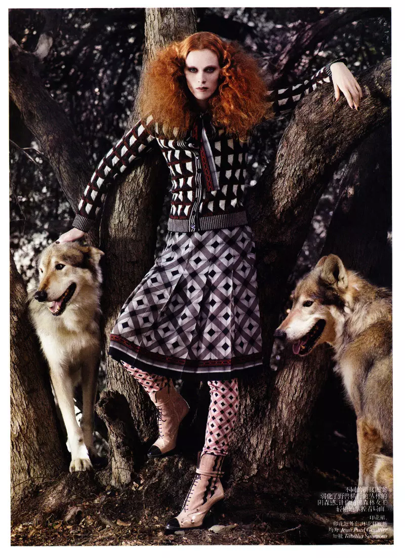 Karen Elson ni Mark Segal para sa Vogue China Nobyembre 2011