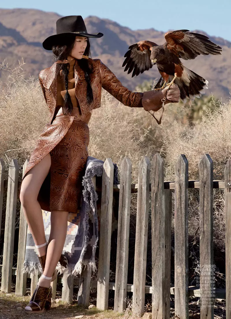 Liu Wen vum Mark Segal fir Vogue China Mee 2011