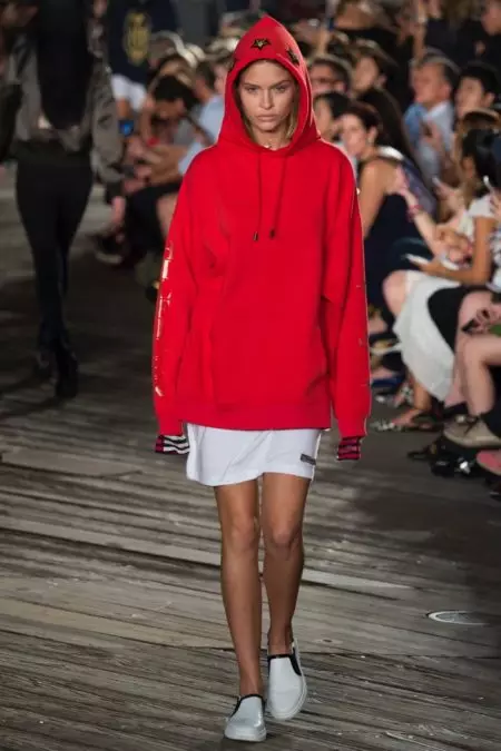 Tommy Hilfiger शरद 2016 को लागि एथलेजर गर्छ