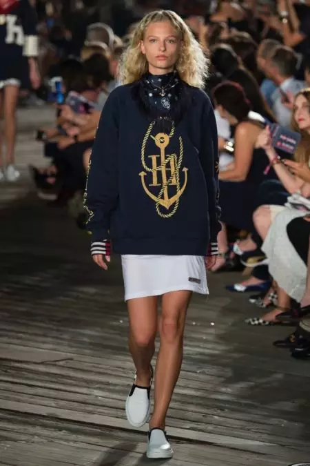 Tommy Hilfiger موسم خزاں 2016 کے لیے ایتھلیزر کرتا ہے۔