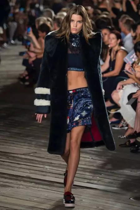 Tommy Hilfiger 2016-cı ilin payızında idmanla məşğul olur