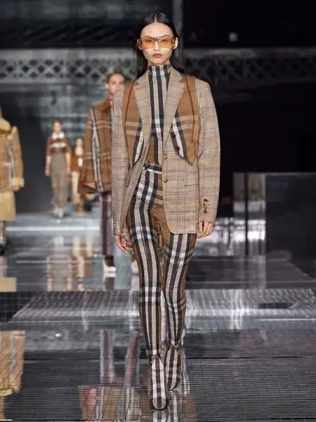 Burberry 2020-يىلى كۈز پەسلى بىلەن ساياھەت قىلىدۇ