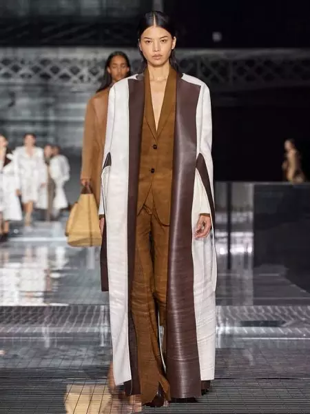 Burberry 2020-يىلى كۈز پەسلى بىلەن ساياھەت قىلىدۇ