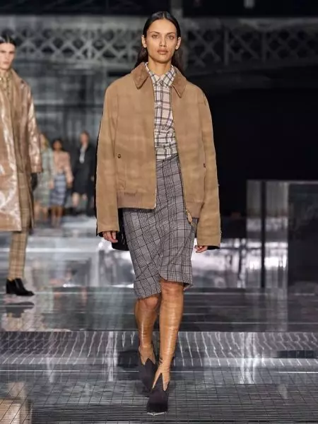 Burberry maakt een reis met de herfstshow van 2020