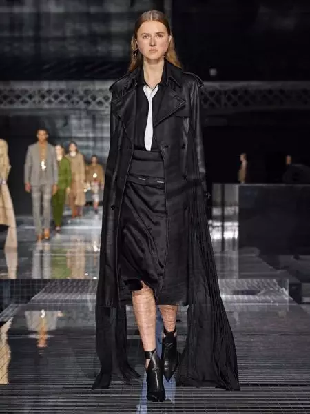 Burberry pran yon vwayaj ak Otòn 2020 Show