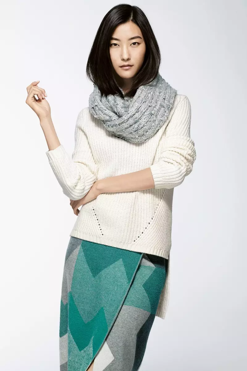 Meribel Infinity Scarf, Moth High-Low Turtleneck, Moth Chevron Свитер юбка