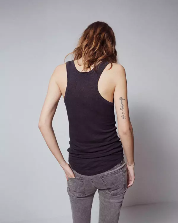 Sehen Sie sich die Capsule Collection von Freja Beha Erichsen für Mother Denim an