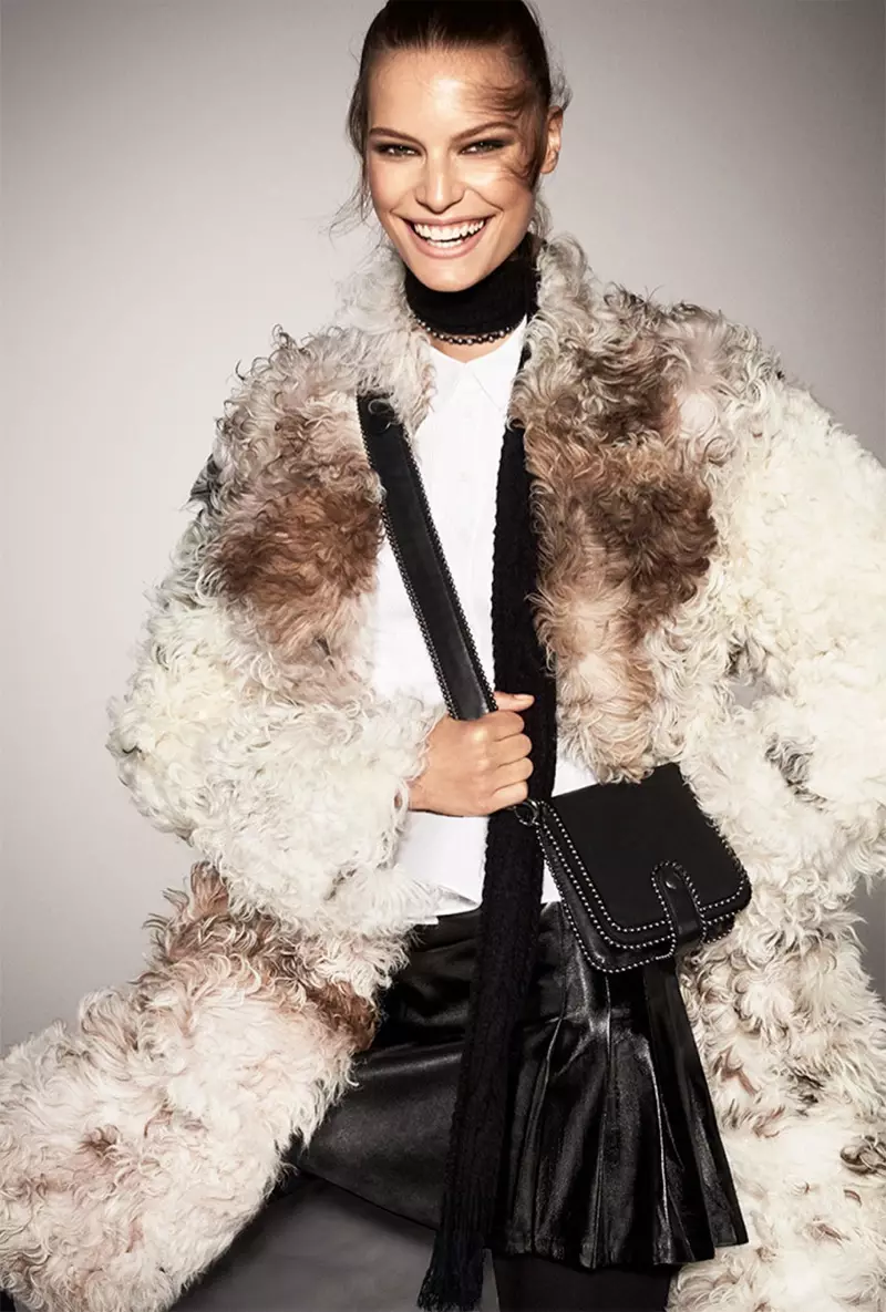 Lex Herl modella la pelliccia nella campagna autunno inverno 2017 di Zara