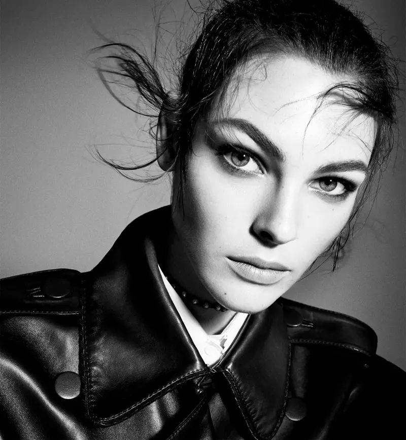 La modella Vittoria Ceretti ottiene il suo primo piano nella campagna autunno-inverno 2017 di Zara