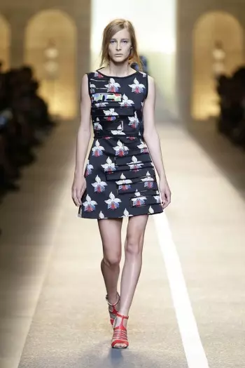 Fendi Musim Semi 2015: Bunga Mekar