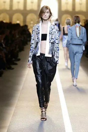 Fendi Musim Semi 2015: Bunga Mekar