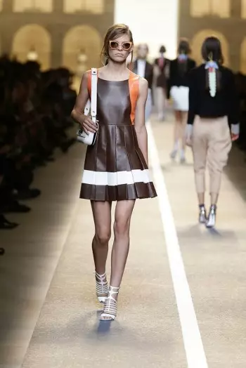 Fendi pomlad 2015: Rože cvetijo