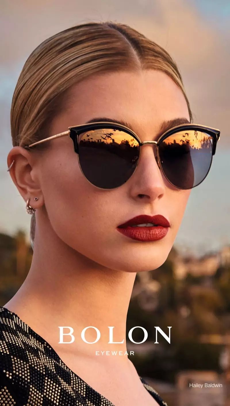 Modellen Hailey Baldwin bär cat eye-solglasögon i Bolon Eyewear-kampanjen