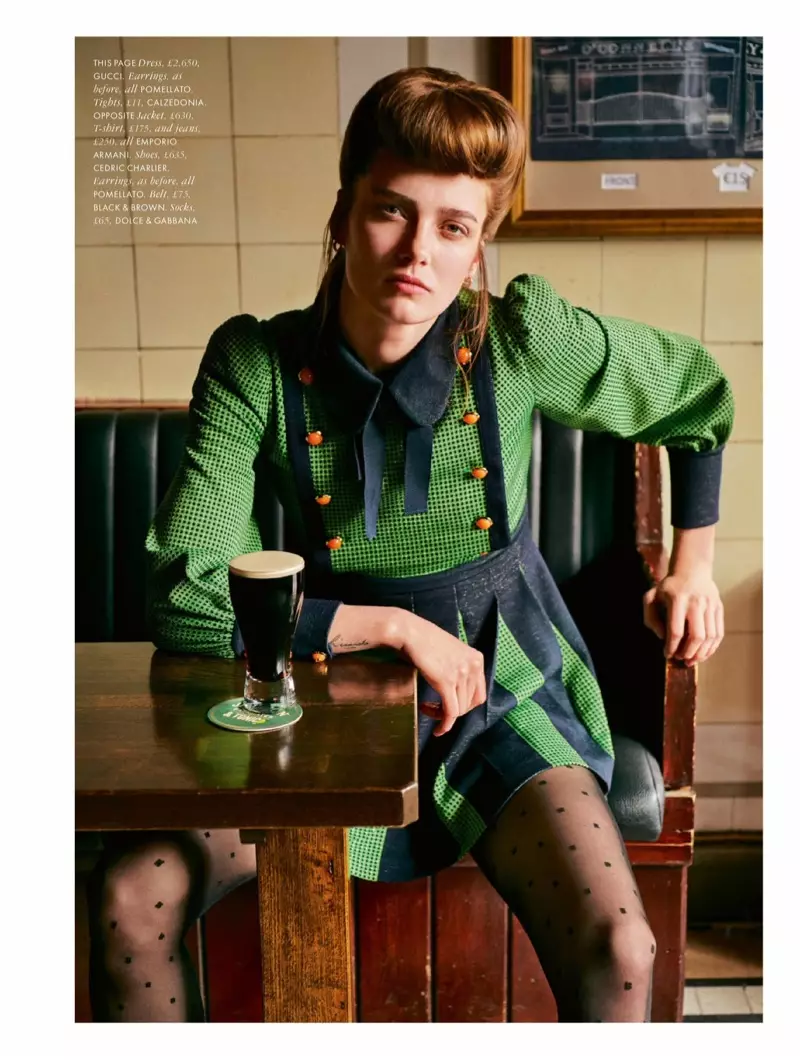 Karmen Pedaru pose dans le style Teddy Girl pour ELLE UK