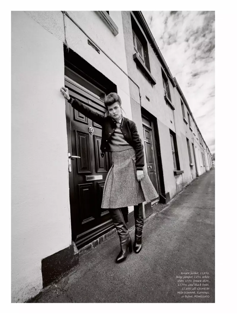 Karmen Pedaru pose dans le style Teddy Girl pour ELLE UK