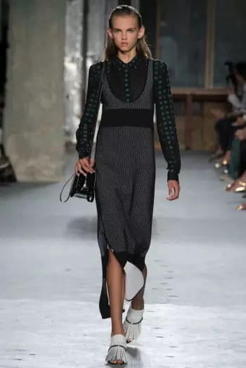 Proenza Schouler Hloov Kho Cov Txheej Txheem rau Caij Nplooj Hlav 2015