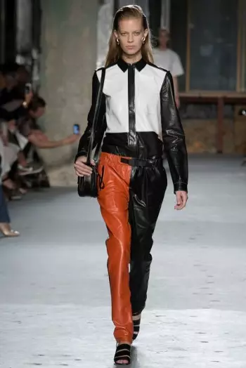 Proenza Schouler Hloov Kho Cov Txheej Txheem rau Caij Nplooj Hlav 2015