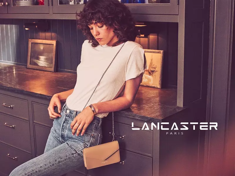 Lancaster Paris presenta el clutch de Adele en la campaña otoño 2016