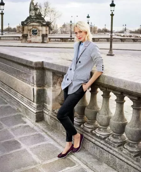 Poppy Delevingne situr fyrir í París fyrir Roger Vivier haustherferð 2018