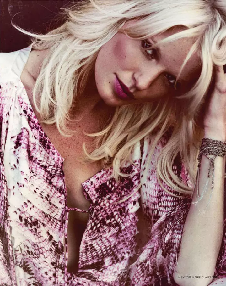 Caroline Winberg ໂດຍ Frédéric Pinet ສໍາລັບ Marie Claire UK ເດືອນພຶດສະພາ 2011