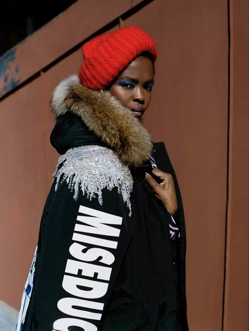 Lauryn Hill poserar i Washington Heights, New York, för Woolrich höst-vinter 2018 kampanj