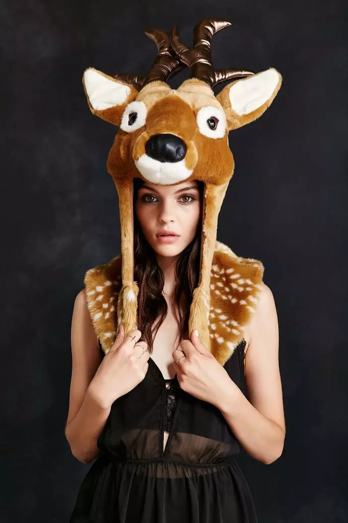 Deer Hood k dispozici za $ 98,00