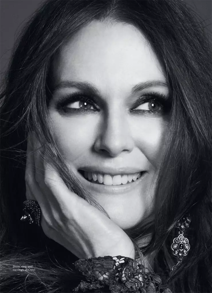 Julianne Moore pozas por David Roemer en la fotopreno