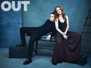 Julianne Moore + Ellen Page 為 OUT 雜誌合影，談論“Freeheld”電影