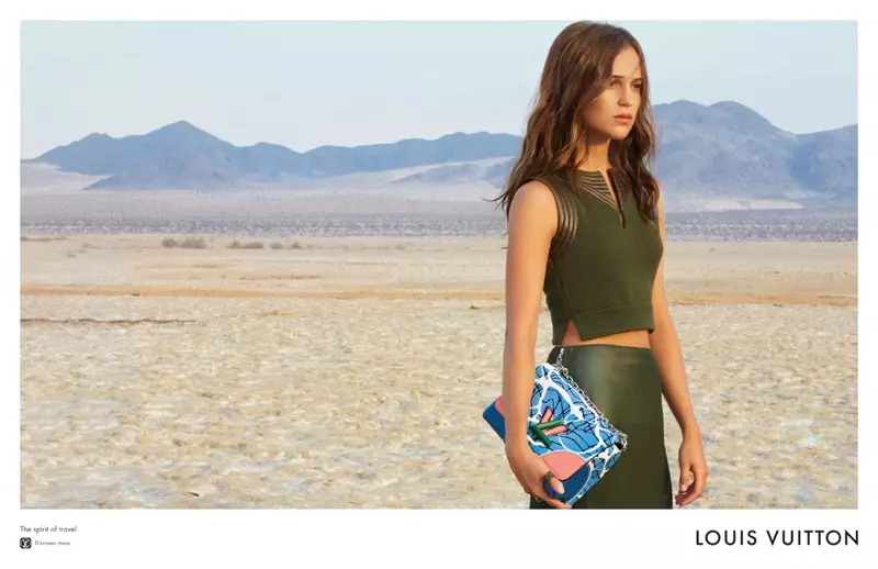 Alicia Vikander protagoniza la campaña crucero 2016 de Louis Vuitton con el bolso Steamer