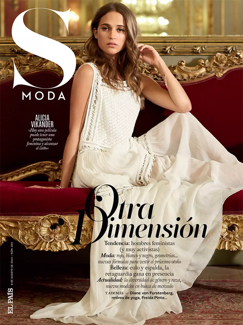 Alicia Vikander uz S Moda 2015. gada 8. augusta vāka