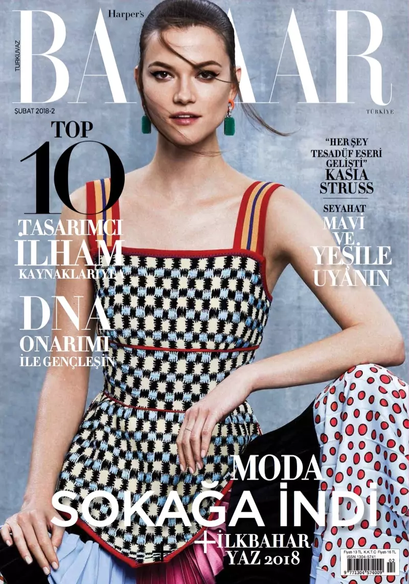 Harper's Bazaar Turkey အတွက် Spring Collections တွင် Kasia Struss က သရုပ်ဆောင်ထားသည်။