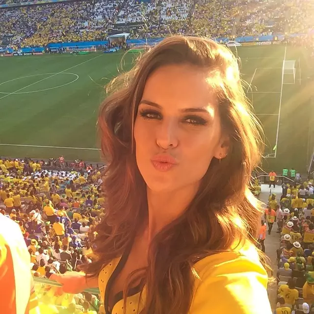 Izabel Goulart té febre mundialista