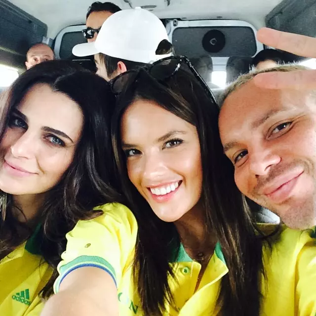 Alessandra Ambrosio navija za Brazil