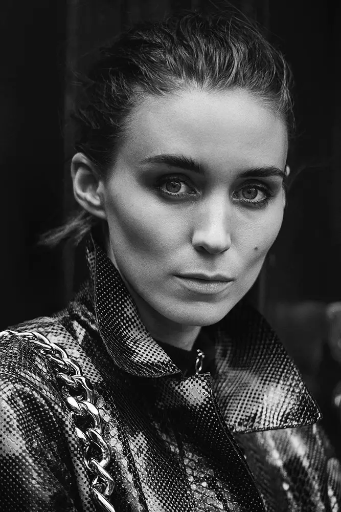 Rooney-Mara-Interview-Magazine-Nobyembre-2015-Cover-Photoshoot09