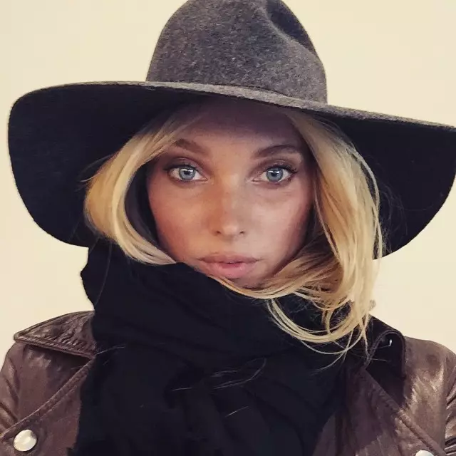 艾尔莎·霍斯克（Elsa Hosk）从寒冷中裹起来