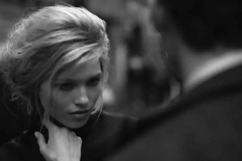 Peter Lindbergh weghaara mkpokọta ọdịda nke J. Lindeberg na 2012 na Times Square