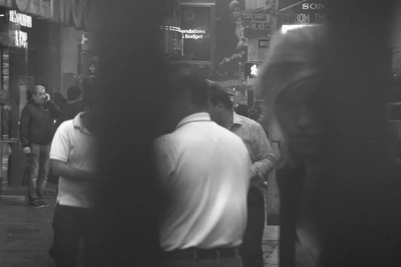 Nakuha ni Peter Lindbergh ang Koleksyon ng Fall 2012 ni J. Lindeberg sa Times Square