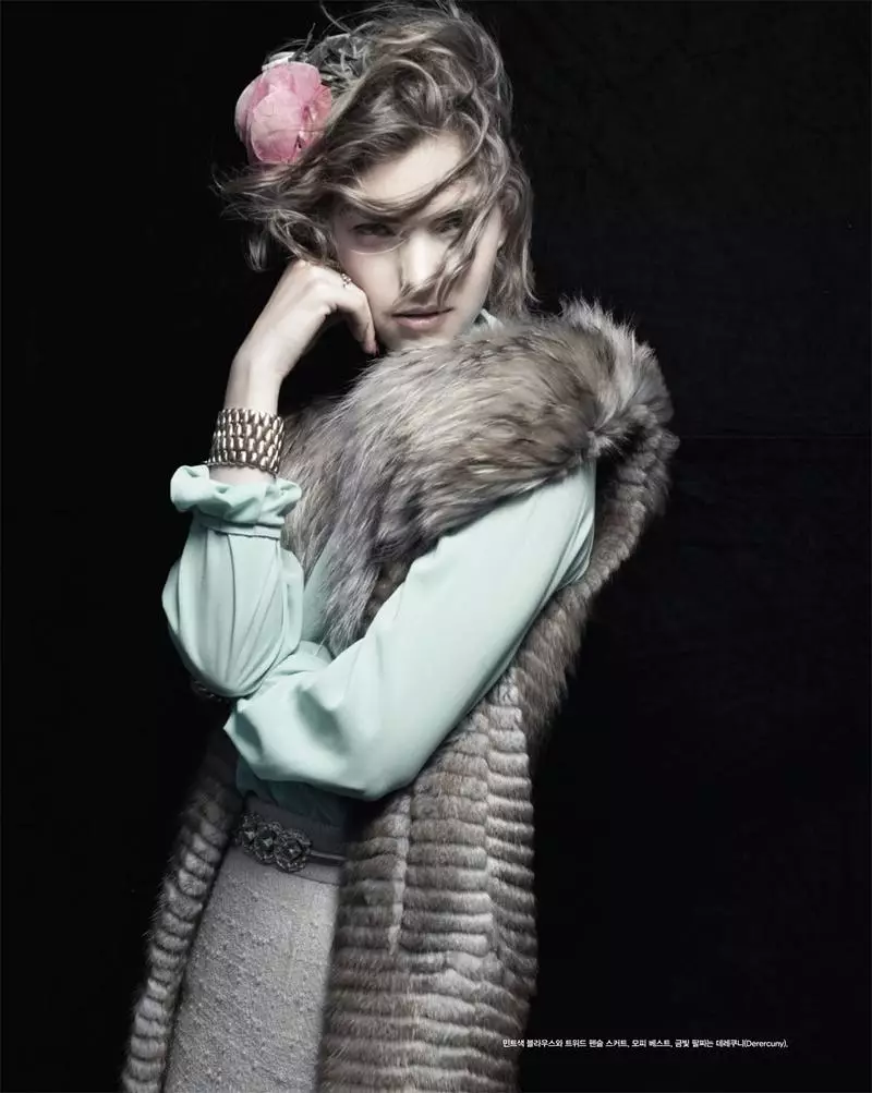 Arizona Muse nataon'i Victor Demarchelier ho an'ny Vogue Korea Septambra 2011