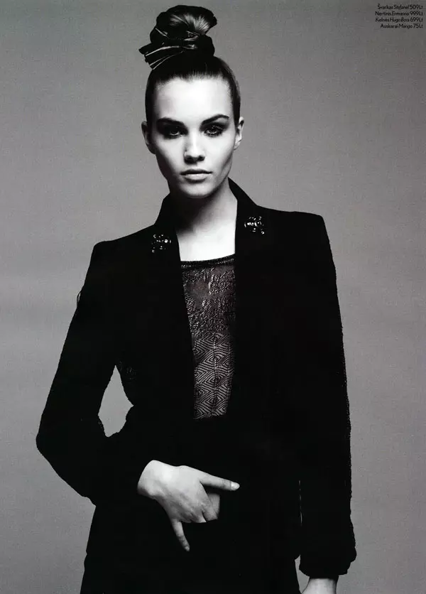 Julija Steponaviciute ni Rokas Darulis para sa L'Officiel Lithuania Mayo 2011