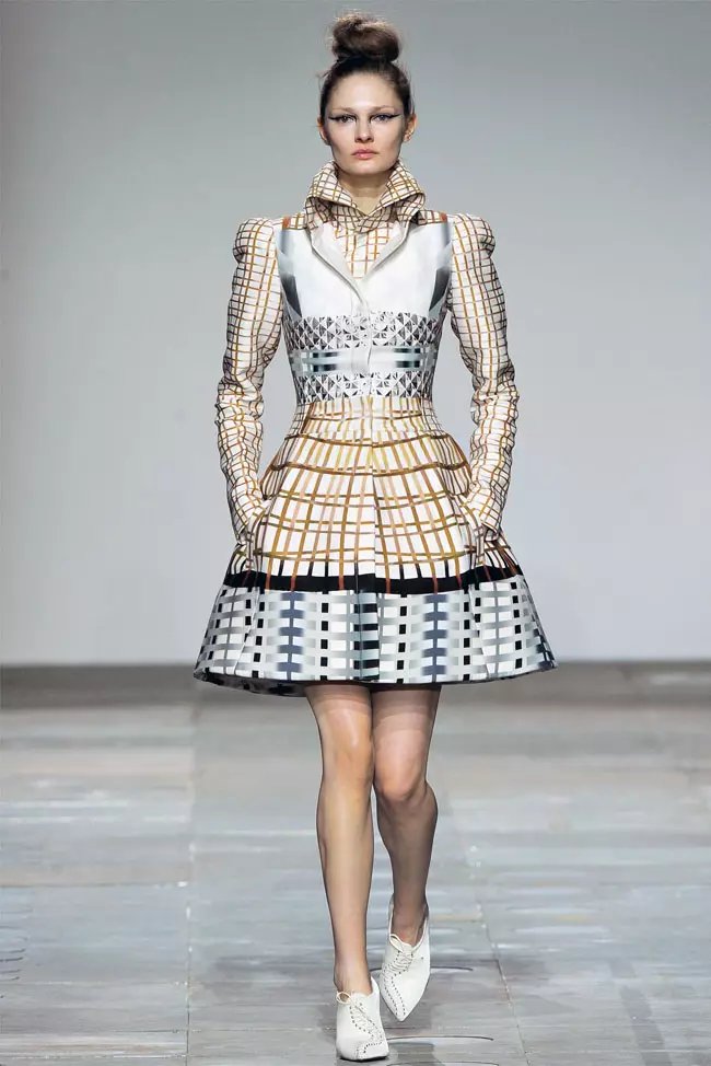 Mary Katrantzou Fall 2012 | လန်ဒန်ဖက်ရှင်ရက်သတ္တပတ်