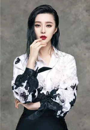 A Fan Bingbing luxus stílust ölt a Vogue Tajvan címlapi forgatásán