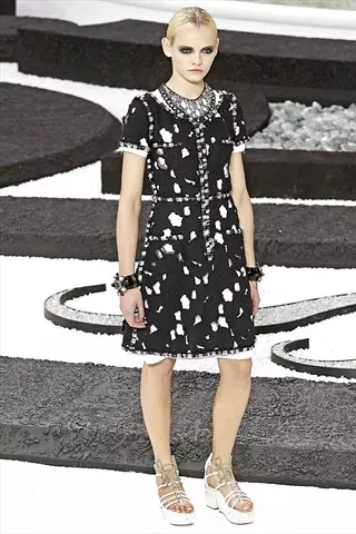 Chanel Spring 2011 | ပဲရစ်ဖက်ရှင်ရက်သတ္တပတ်