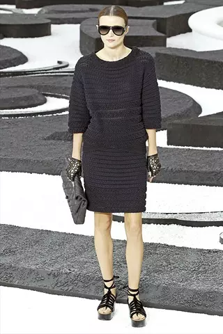 Chanel Spring 2011 | ပဲရစ်ဖက်ရှင်ရက်သတ္တပတ်