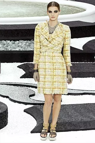 Chanel Spring 2011 | សប្តាហ៍ម៉ូតប៉ារីស