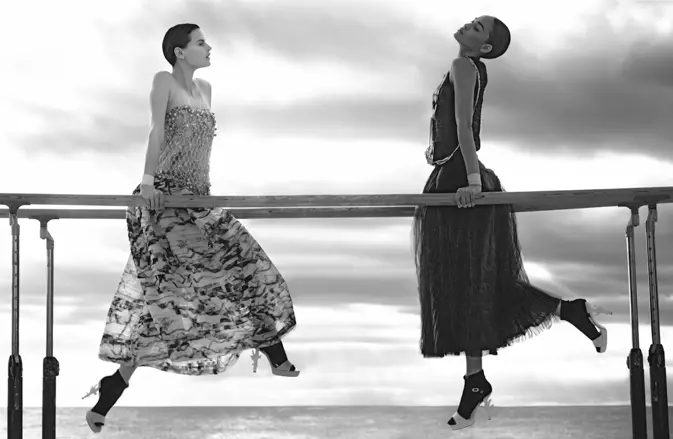 Saskia de Brauw र Joan Smalls for Chanel Spring 2012 Campaign by Karl Lagerfeld