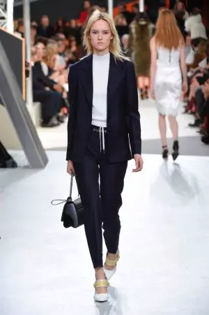 Louis Vuitton Fall 2015: Ọdịnihu bụ eyi