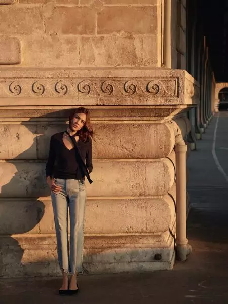 Alexa Chung posa in giro per Parigi nella campagna primavera 2017 di AG