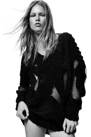 Sjoch Alexander Wang's Greatest Hits Modeled by Anna Ewers